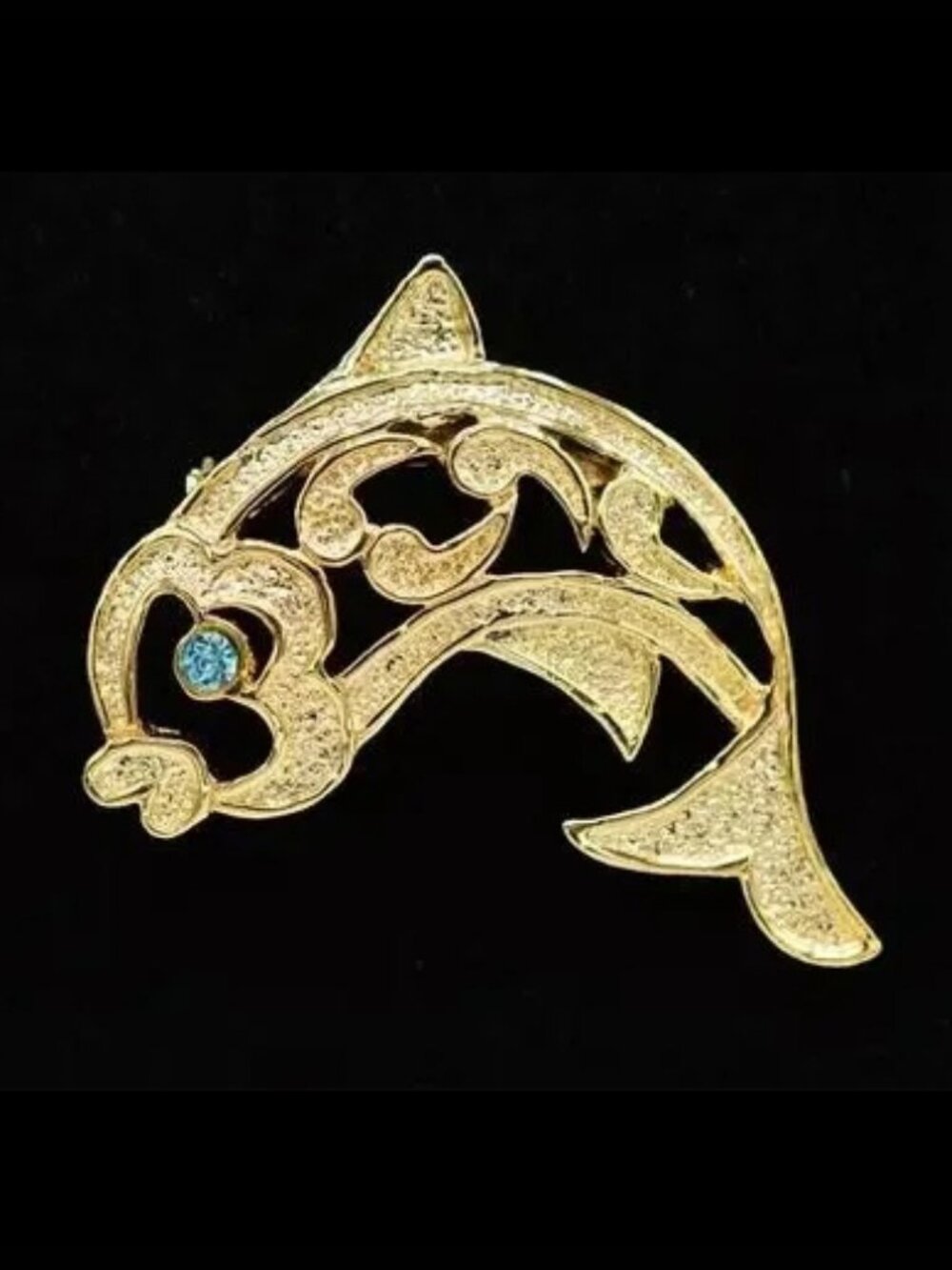 Gerry's Brooch Leaping Fish w/ Blue Eye Shiny Textured Gold Tone Perfect Cond